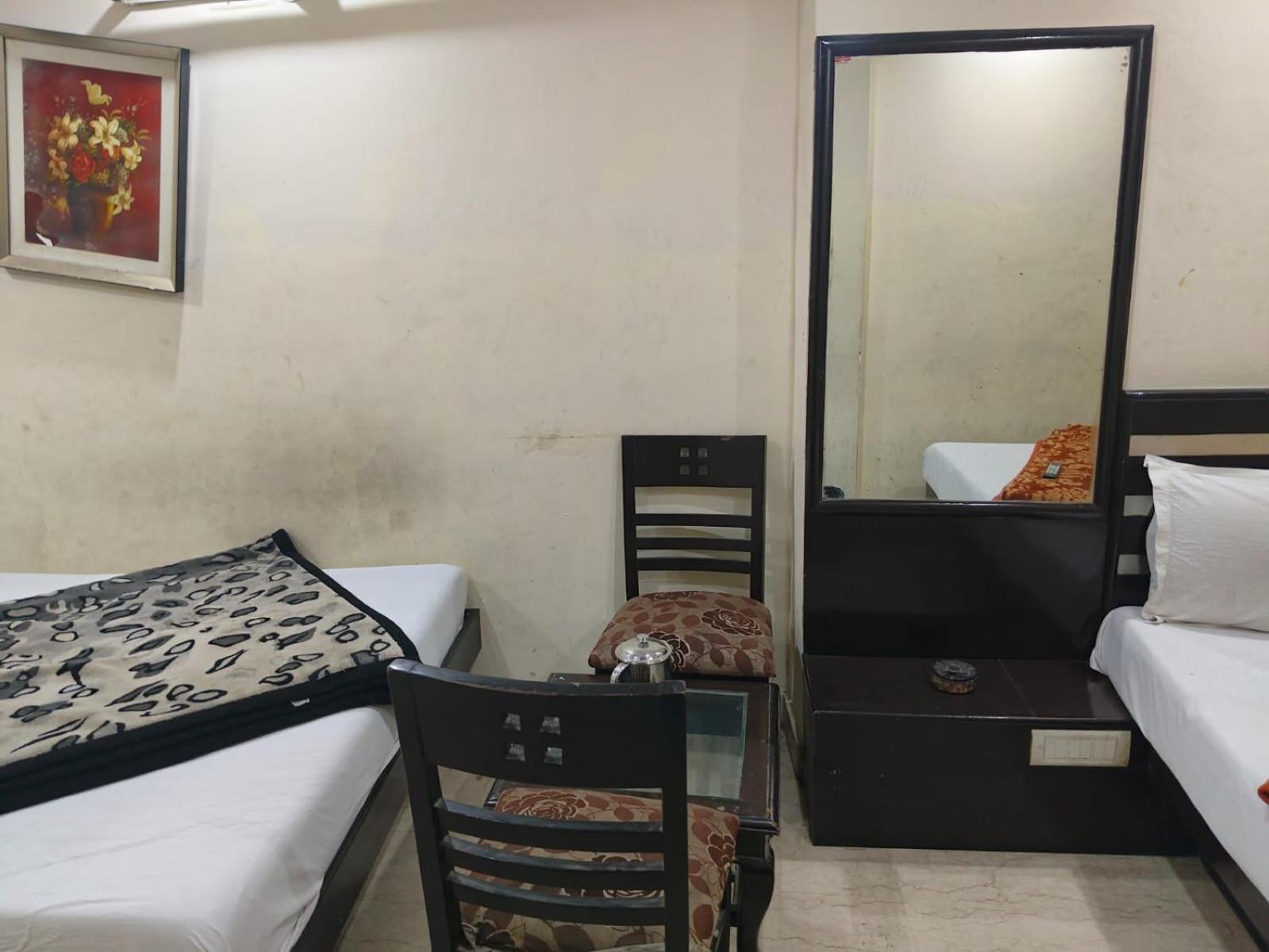 Hotel Pk International Near By New Delhi Station I Couple Friendly Екстериор снимка